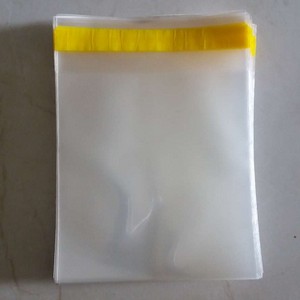 envelopes plásticos com aba adesivada