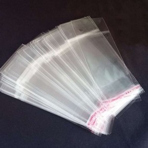 saquinhos plásticos com adesivo